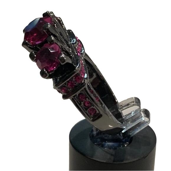 Purple Garnet 3 Stone Prong Hematite Ring, size 8 - Picture 3 of 6